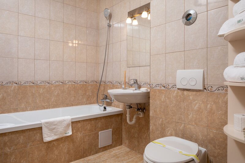 Brasov Garsoniera de inchiriat Avantgarden Bartolomeu loc de parcare inclus